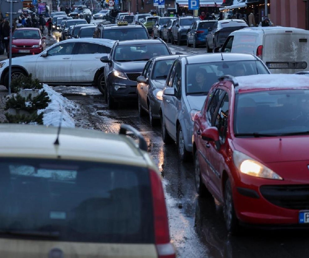 Gigantyczne korki na Zakopiance i DK49. Sylwestrowicze wracają do domów