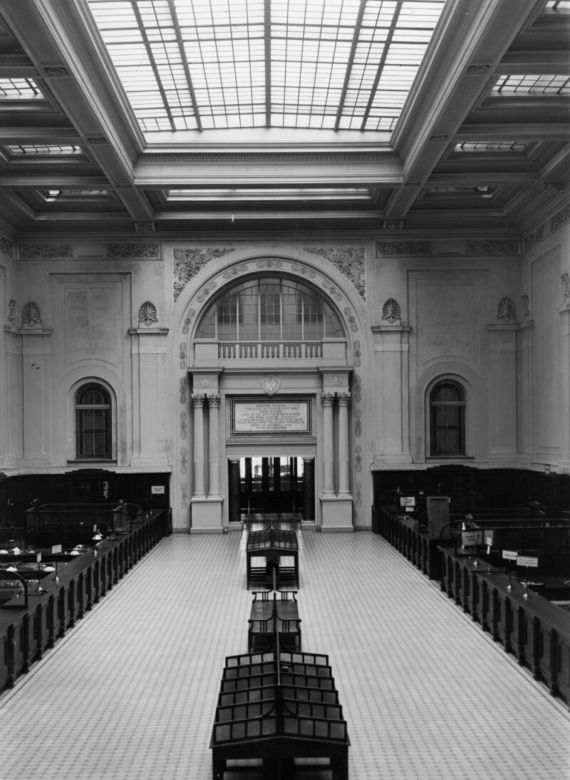 Sala kasowa, Bank Polski