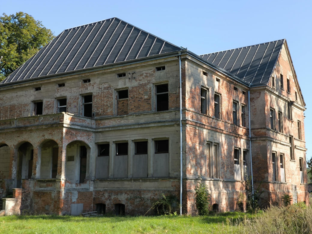 Tajemniczy pałac w Zbarzewie