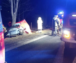 Dramat na trasie Wrocław - Jelenia Góra. Jedna osoba zginęła, cztery trafiły do szpitala