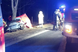 Dramat na trasie Wrocław - Jelenia Góra. Jedna osoba zginęła, cztery trafiły do szpitala