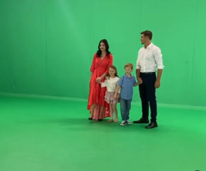 Nowa czołówka M jak miłość. Marcin (Mikołaj Roznerski), Iza (Adriana Kalska), Szymek (Staś Szczypiński), Maja (Laura Jankowska)