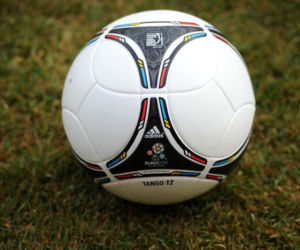 Tango 12 - piłka na Euro 2012