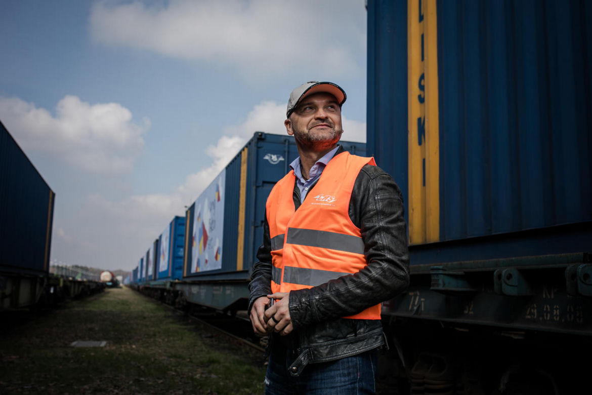  Największy prywatny konwój humanitarny z Polski dociera właśnie na Ukrainę 