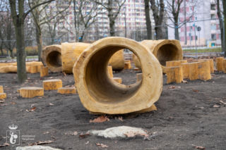 Kontrowersyjny plac zabaw na Bródnie