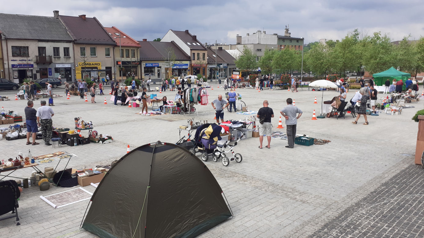 Pchli Targ wrócił na starachowicki Rynek. Jest w czym wybierać