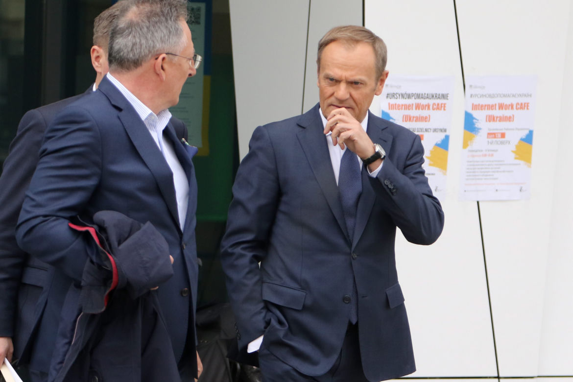 Urodziny Donalda Tuska. Tak szef PO obchodził urodziny - ciężko harował