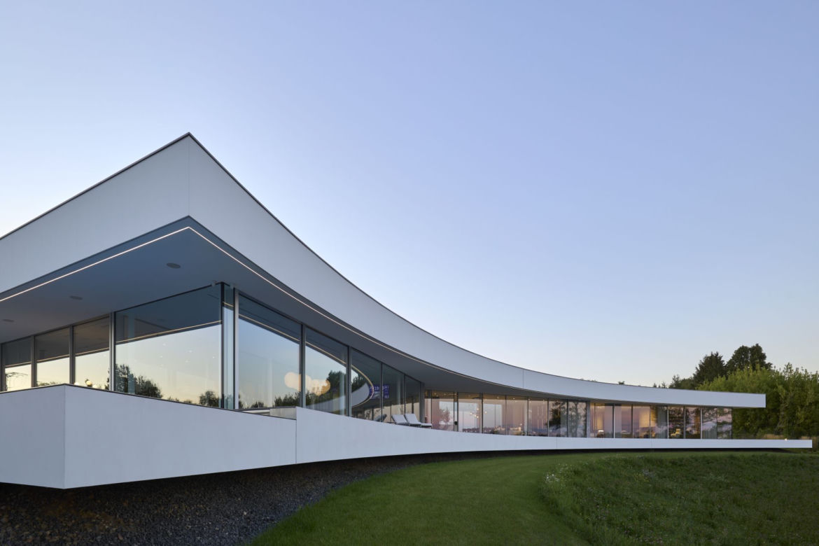Dune House willa pod Warszawą. Autorem projektu jest Przemek Olczyk z Mobius Architekci