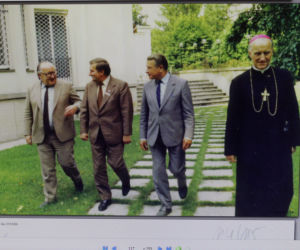 KISZCZAK BRONIŁBY WAŁĘSY?