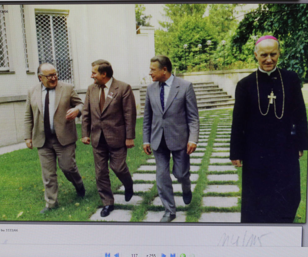 KISZCZAK BRONIŁBY WAŁĘSY?