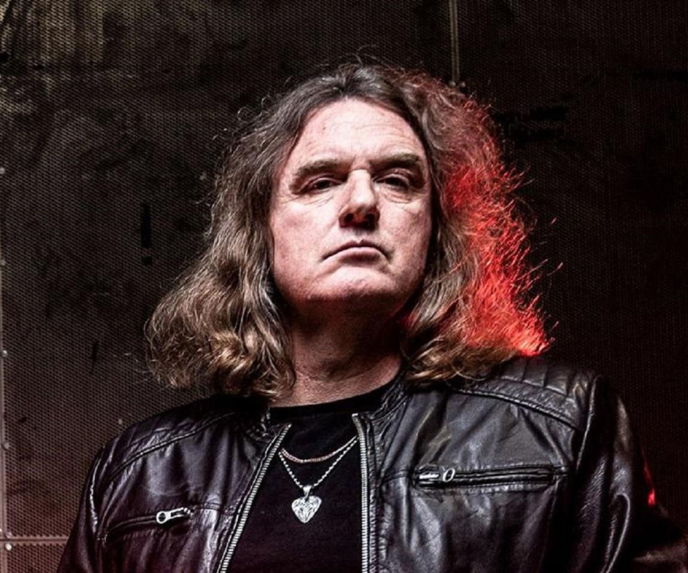 Muzyk David Ellefson w czarnej skórzanej kurtce. O wspomnieniach z czasów Megadeth przeczytasz na EskaRock.