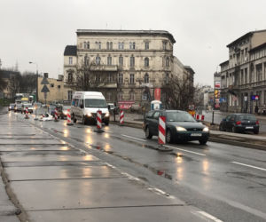Uwaga, kierowcy! Ogromne korki na Wałach Jagiellońskich w Bydgoszczy [ZDJĘCIA]