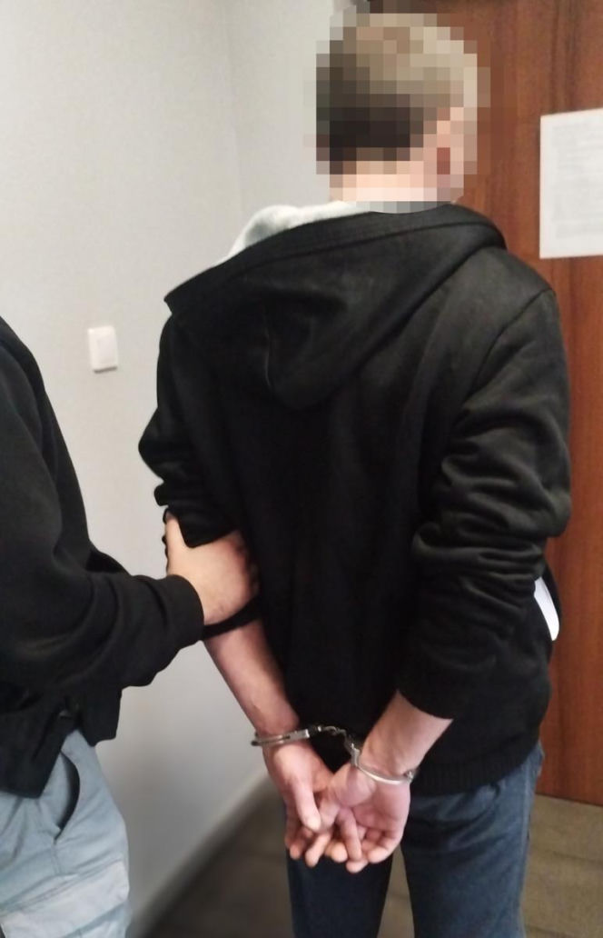 Ciężko ranna 78-latka leżała na drodze, seniorka zmarła w szpitalu. To on potrącił ją i uciekł!