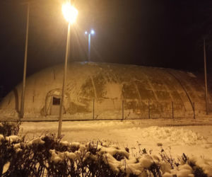 Jest! Zadaszenie nad lodowiskiem znów stoi