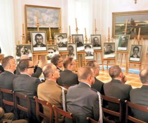 12 bohaterów odzyskało nazwiska