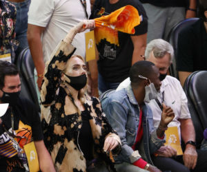 Adele podczas finału NBA