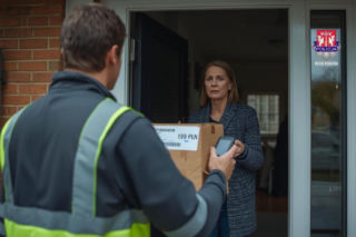 Oszuści zaatakowali miesiąc przed świętami. Policja ostrzega przez fałszywymi przesyłkami