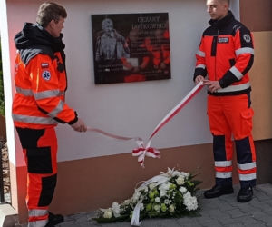 Zjadł flaki i zasztyletował ratownika. Szokujące tłumaczenie w sądzie!