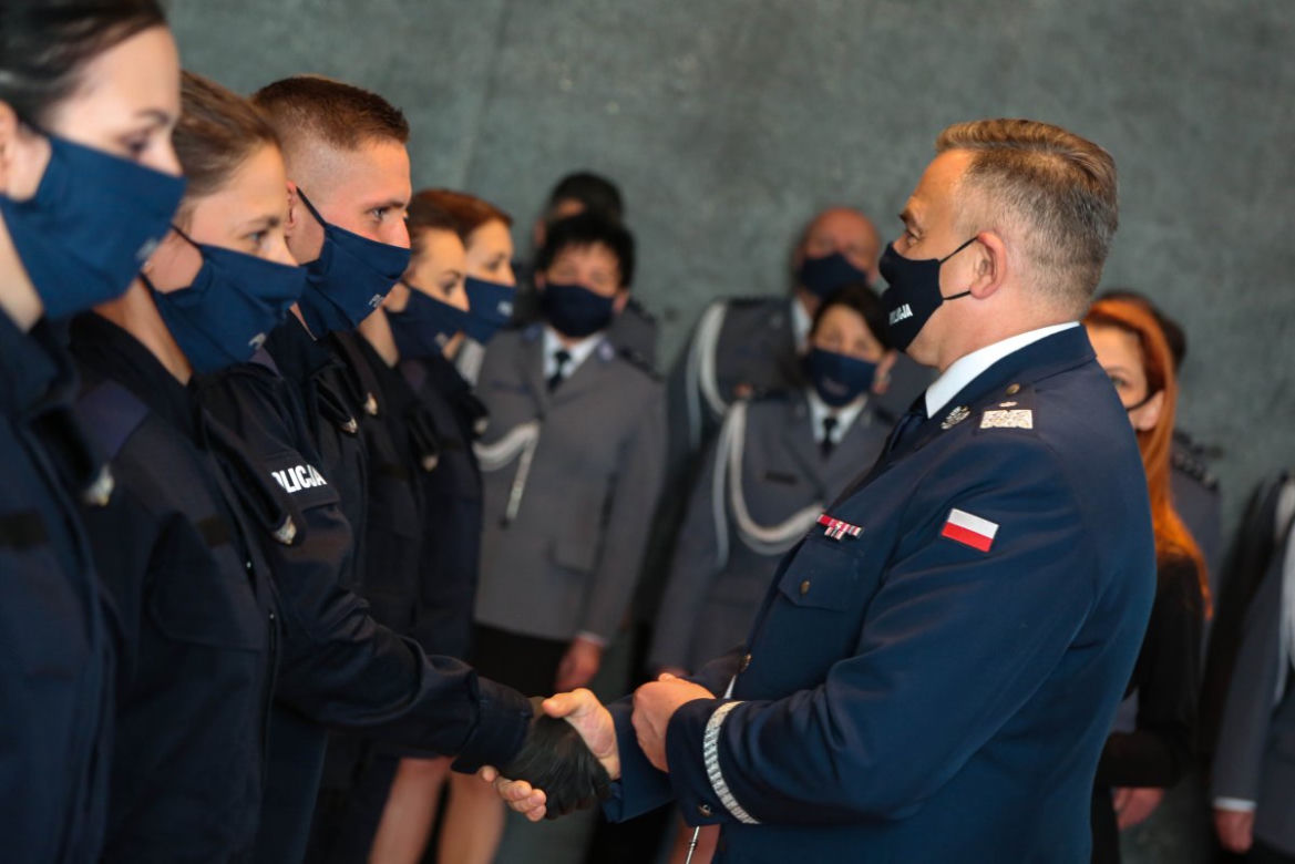 Małopolska ma 30 nowych policjantów. Większość będzie pracować w Krakowie 