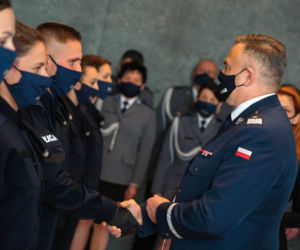 Małopolska ma 30 nowych policjantów. Większość będzie pracować w Krakowie 