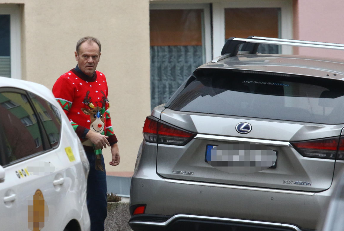 Dostał sweterek pod choinkę