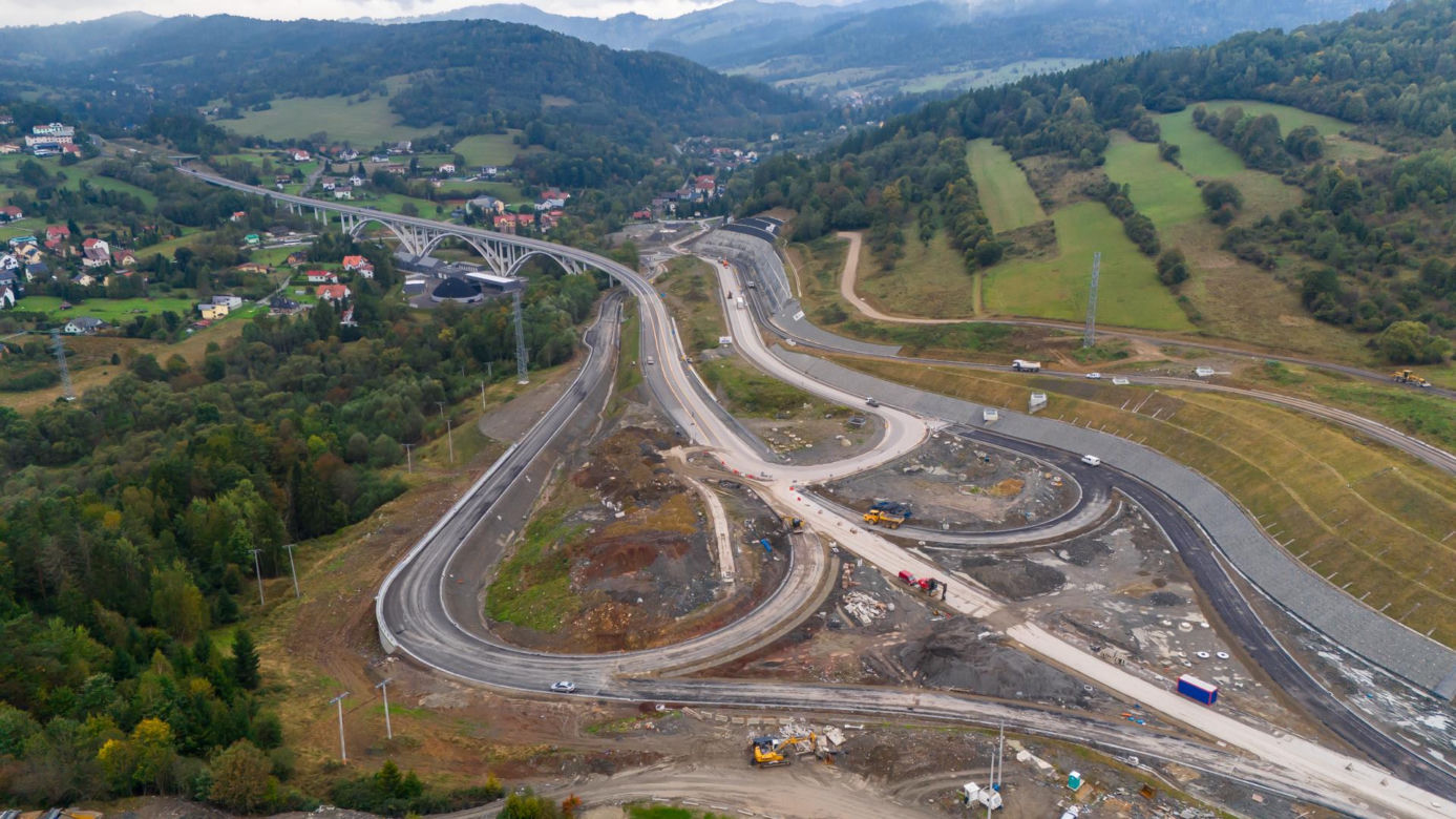 Budowa S1 - tzw. obejścia Węgierskiej Górki. Tu wykonawcą jest Mirbud