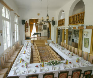 Skolimów zasypany prezentami