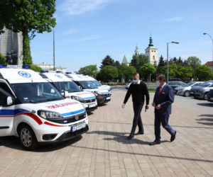 Nowe karetki. Będą służyły do walki z koronawirusem w Rzeszowie, Przemyślu, Krośnie, Sanoku i Mielcu 