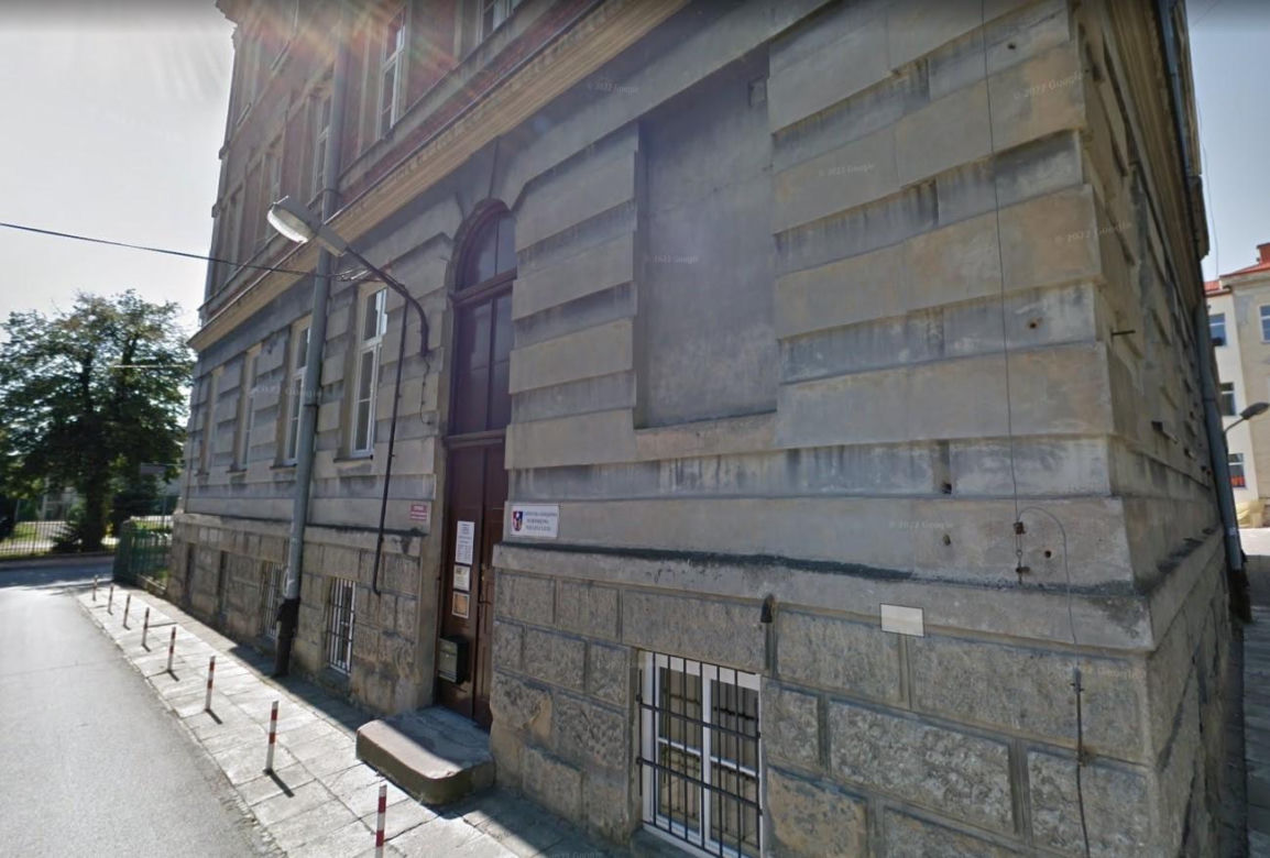 2. Dwujęzyczne Liceum Uniwersyteckie im. Stanisława Barańczaka w Rzeszowie 