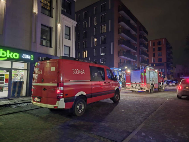 Nocna ewakuacja we Wrocławiu. Mieszkańców obudził duszący zapach