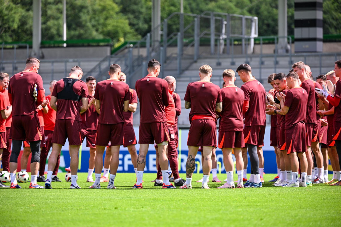 Kamil Grosicki żegna się i dziękuje kolegom z reprezentacji