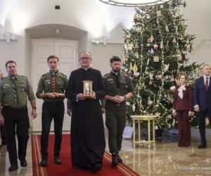 Nawrocki stał obok instrumentu i aż go kusiło! Nie mógł się powtrzymać. Nagranie krąży po sieci