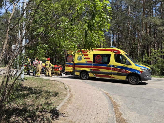 65-latka potrącona na pasach pod Legionowem. Kobieta trafiła do szpitala