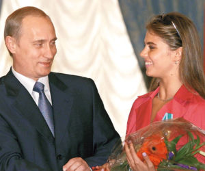 Putin wymazał żonę z życiorysu