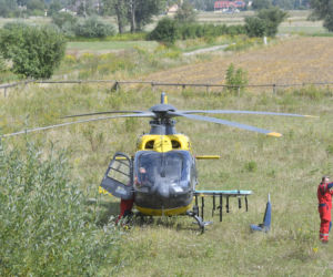 Helikopter wpadł do Wisły pod Zakroczymiem