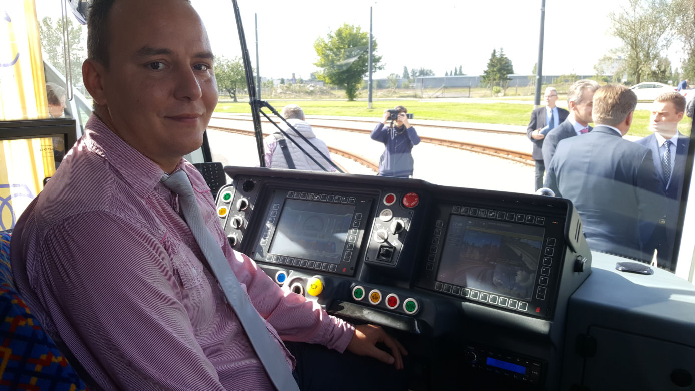 Nowoczesny tramwaj PESY wyjechał na bydgoskie tory