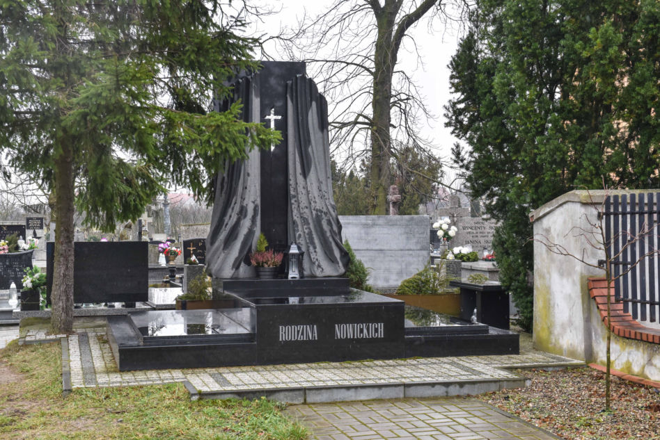 Grób Nowickich