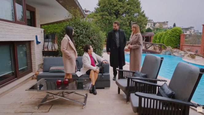 Miłość i nadzieja, odc. 351. Kuzey, Cavidan, Bahar, Feraye