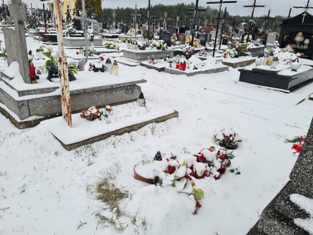 Mieszkaniec gm. Przeworsk kradł krzyże z cmentarza [ZDJĘCIA]