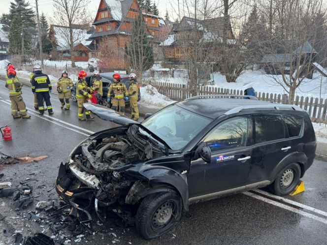 Zderzenie dwóch samochodów w Zakopanem. Jedna osoba poszkodowana