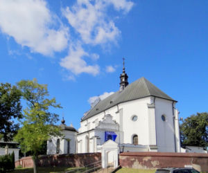 Jeden z najpiękniejszych pałaców znajduje się w województwie łódzkim. Jest dumą średniowiecznego miasta