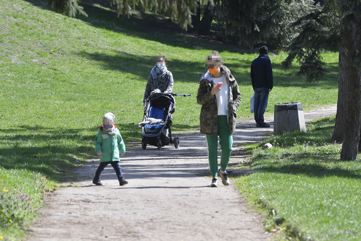 Rozluźnienie w Warszawie. Otwarte Parki i bulwary