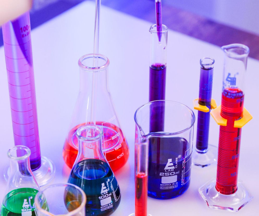 Rozpoznaj substancje chemiczne na podstawie właściwości