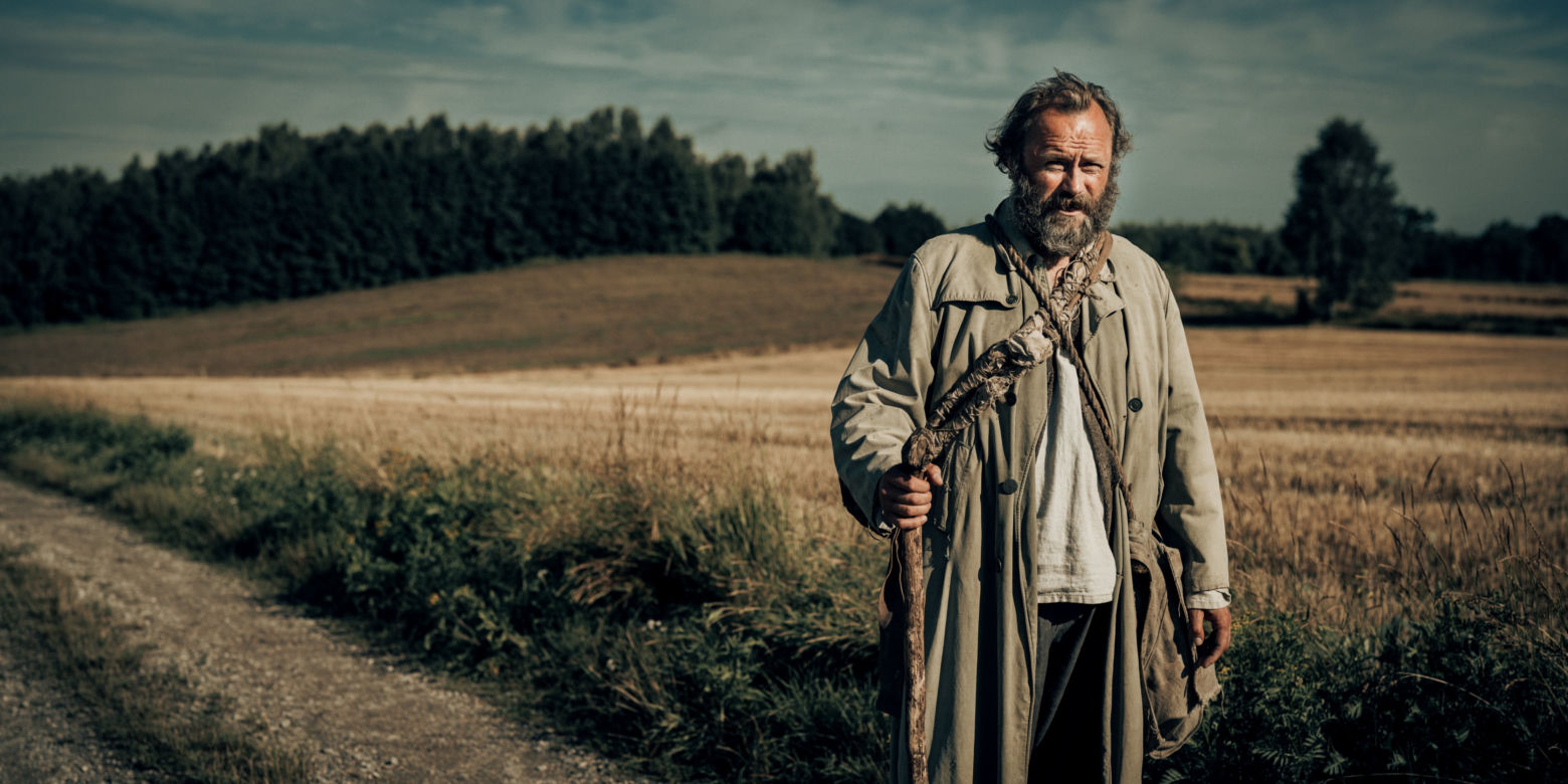 Kultowy "Znachor" zekranizowany przez Netflixa! Zobacz pierwsze zdjęcia z planu
