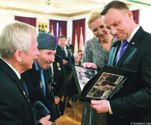 Kwiaty dla bohaterów. Upomnienie dla burmistrza