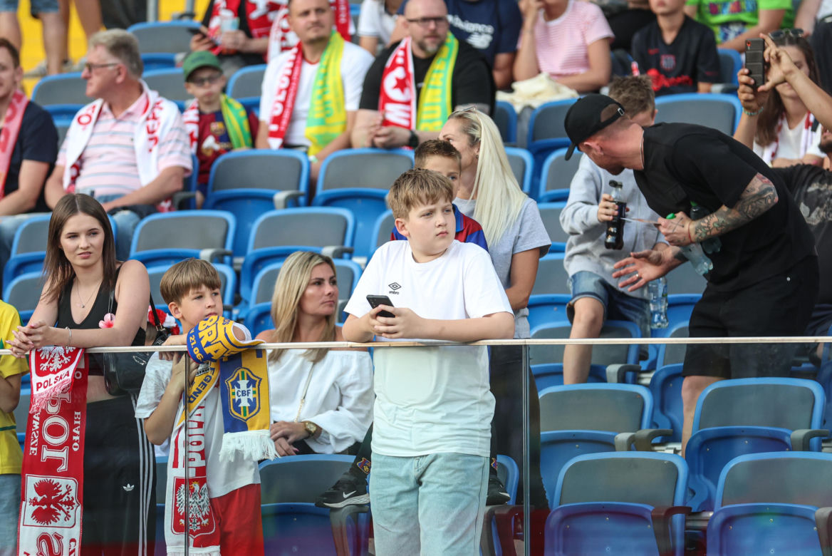 Kibice na meczu gwiazd Polska - Brazylia na Stadionie Śląskim