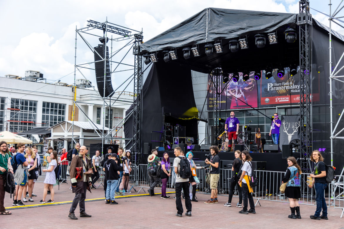 Pyrkon 2023. Tak bawili się uczestnicy festiwalu fantastyki w Poznaniu. Zobaczcie najlepsze stroje i stoiska!