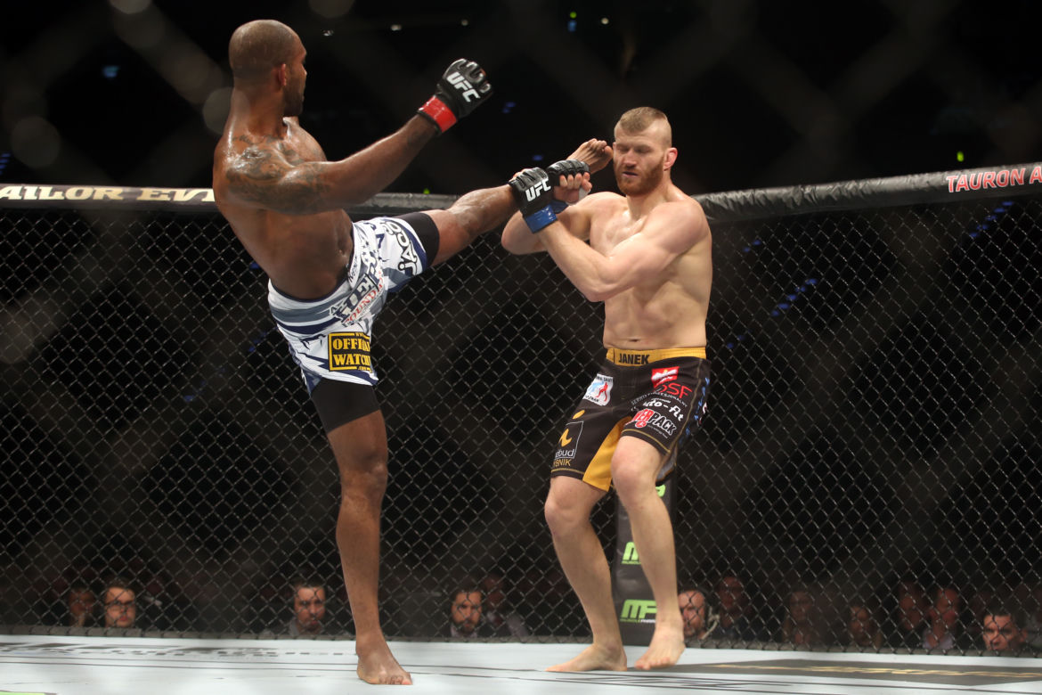 Jimi Manuwa (zwycięstwo przez decyzję sędziów) - 139 tysięcy dolarów