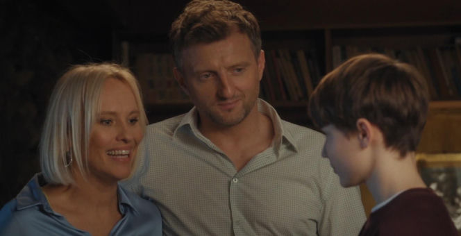 M jak miłość odc. 1921. Dorota (Iwona Rejzner), Bartek (Arkadiusz Smoleński), Franek (Jarosław Śmigielski)