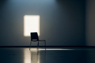 Żałoba w Komendzie w Myślenicach. Co skrywa pożegnanie 48-letniej pracownicy?